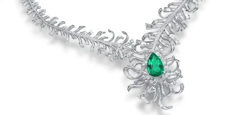 Emerald and diamond necklace